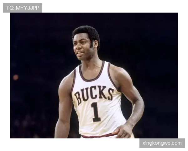 奥斯卡·罗伯特森无球牵制改变防守布局，主导三双体系