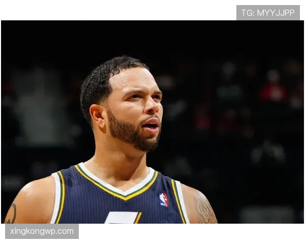 德隆·威廉姆斯无球跑动减少，组织效率较巅峰期明显下滑