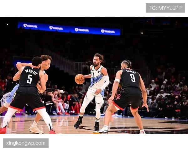 特雷·杨突破拉开得分空间提升老鹰关键时刻效率